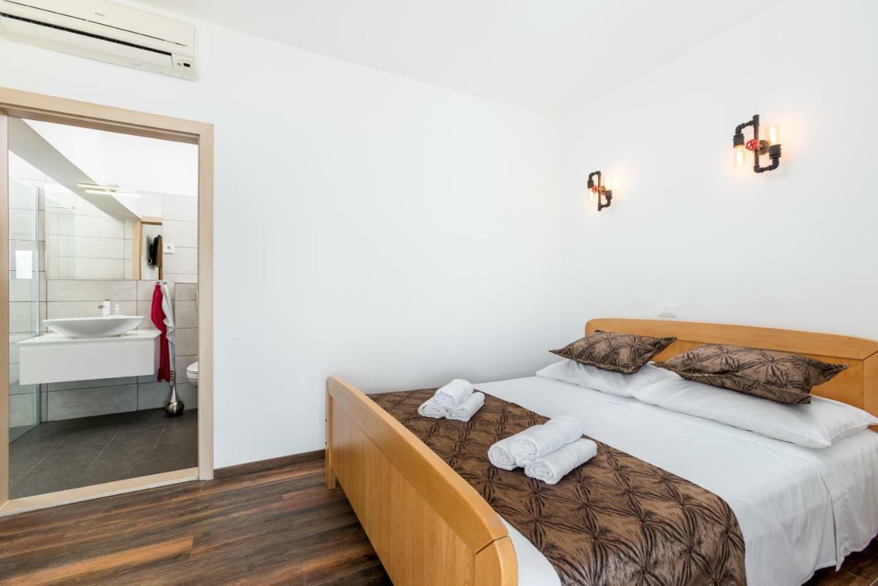 Seaside Villa Near Trogir - Poljica Марина Екстериор снимка